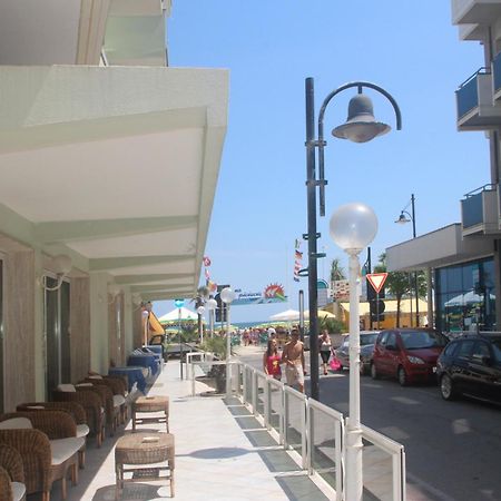 Hotel Bellavista-Olympic Ρίμινι Εξωτερικό φωτογραφία